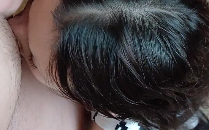 Lesbian-illusion: Làm tình nhanh chóng của chúng tôi trong nhà bếp...
