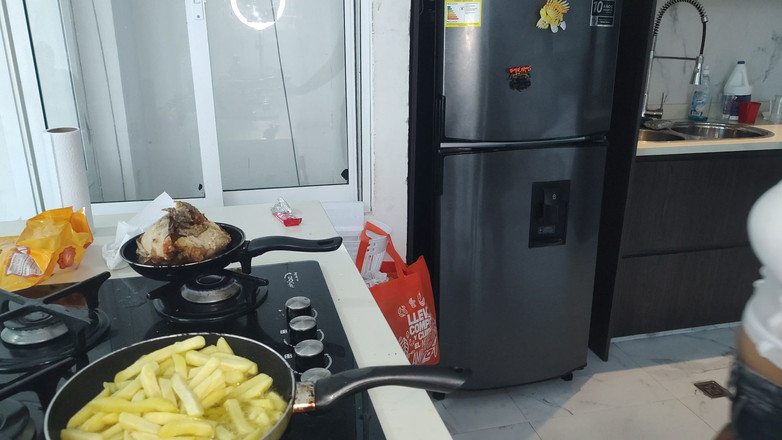 PABLO N3GROBAR: Kochen mit cummy Bear