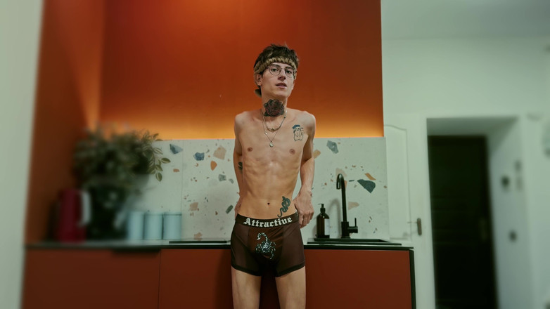 HotDogs studio: Twink se baví ve studiové kuchyni