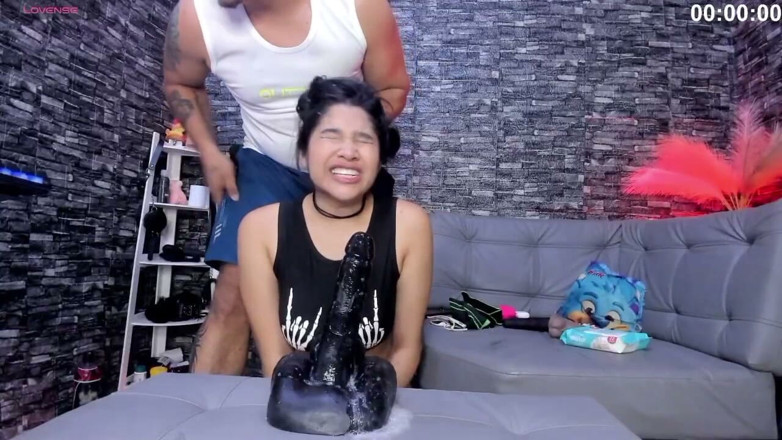 Valeska: Carinha De Valezka Com Dildo