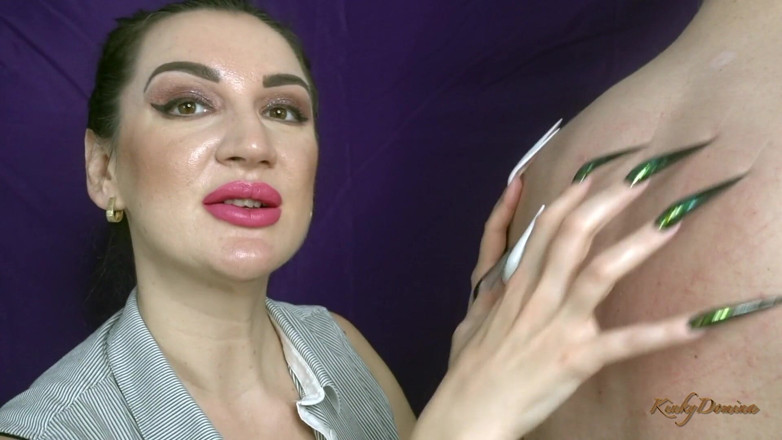 KinkyDomina: Zgârieturi cu unghii foarte lungi și perverse