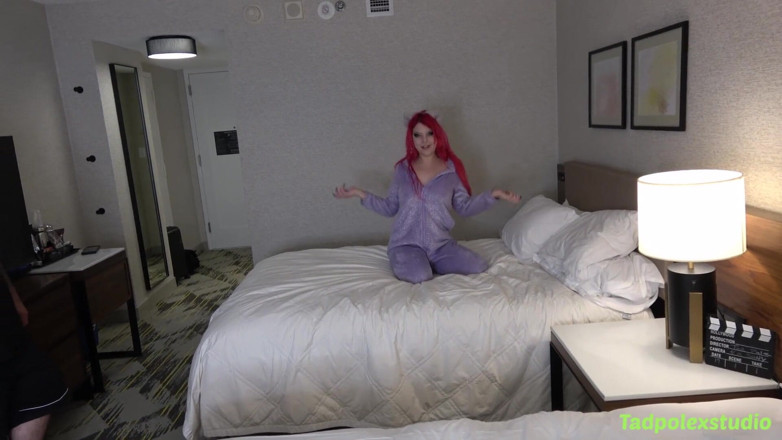 TadpolexStudio: Taylor Nicole's Good Morning Gangbang