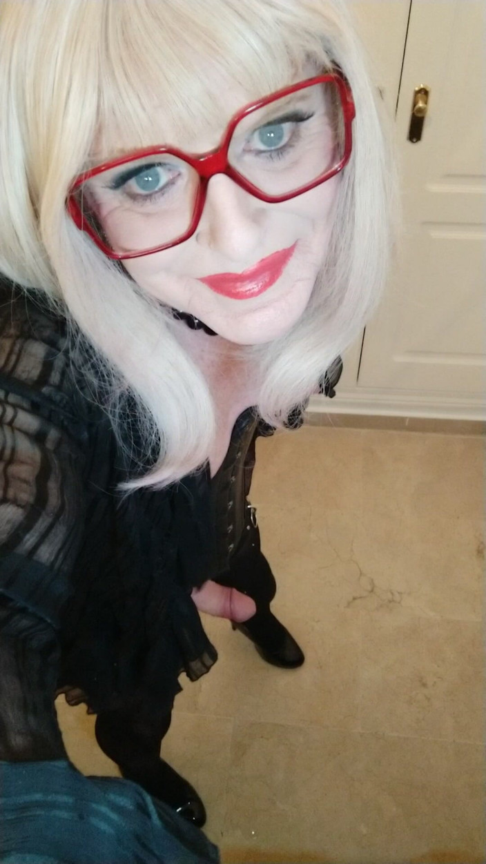 Emma Browne: Dark Mistress at Play