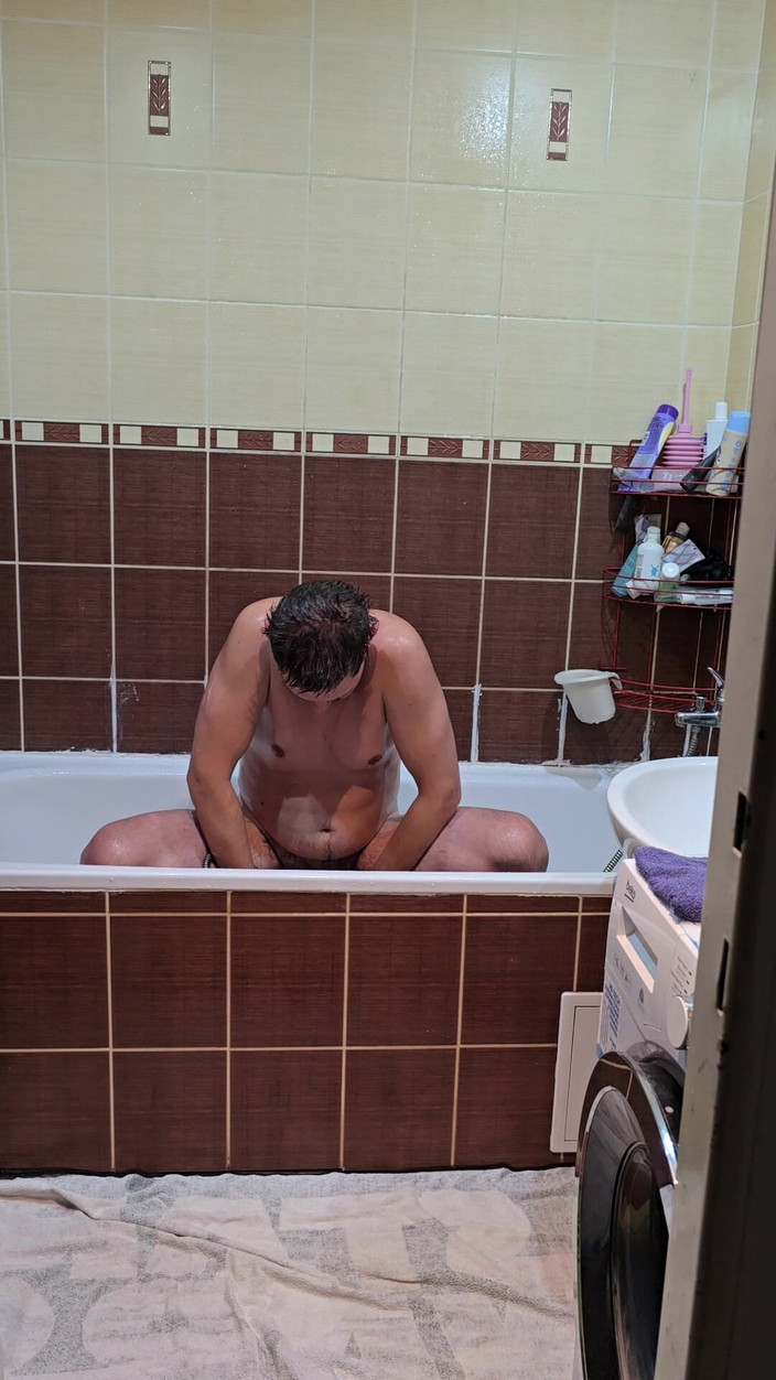 Fap_man93: Tắm một mình - người đàn ông rậm lông thích nước ấm