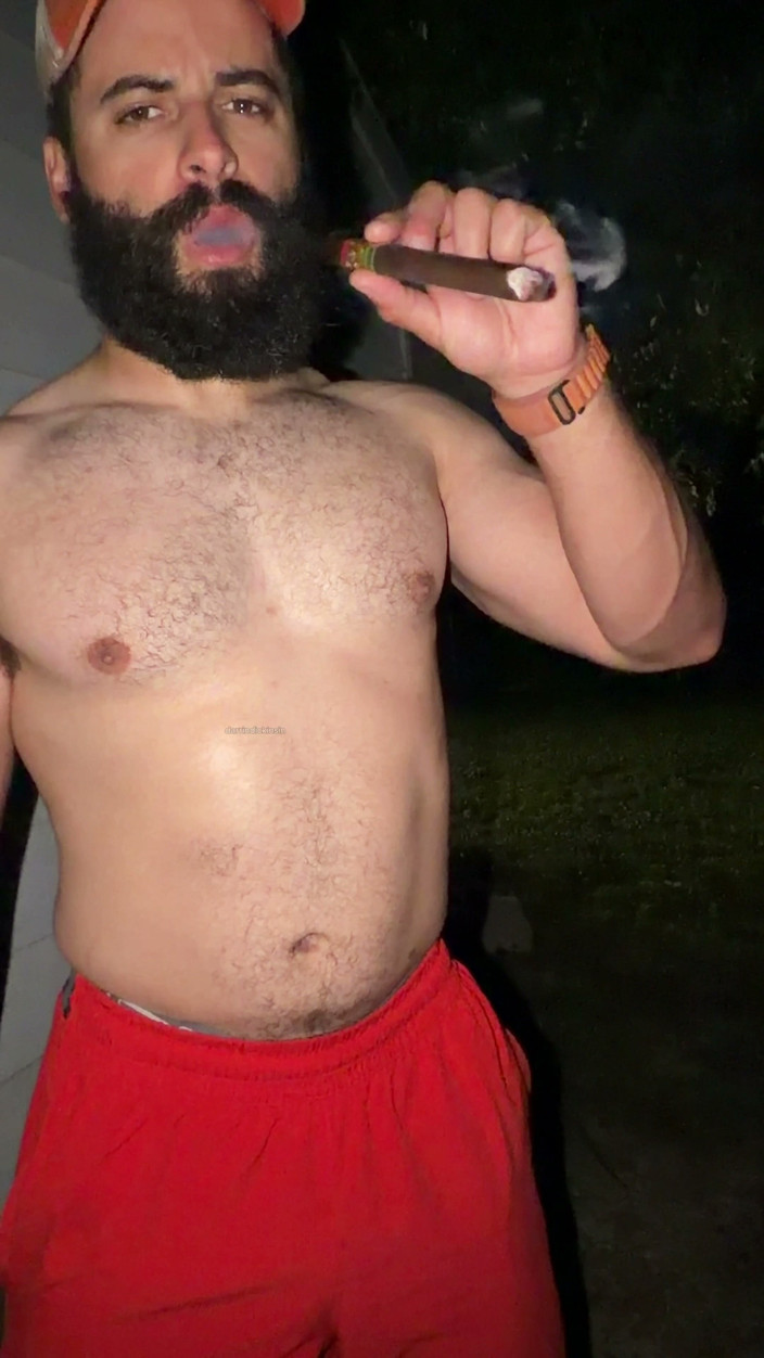 mascbeef95: Muscle Cub Cigar and Cum Outdoors