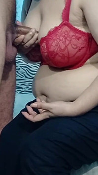 Big Ass Indian Sexy Wife Got Desi Big Tits Fucked with Sexy Handjob