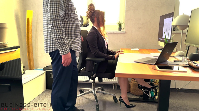 Business Bitch: Boss fucks secretary rough in the office