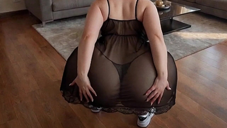 Xprohibidox1: 穿着大屁股黑人娃娃的女人