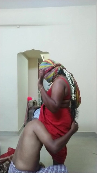 Saranya: सौतेला भाई सौतेली बहन की चुदाई