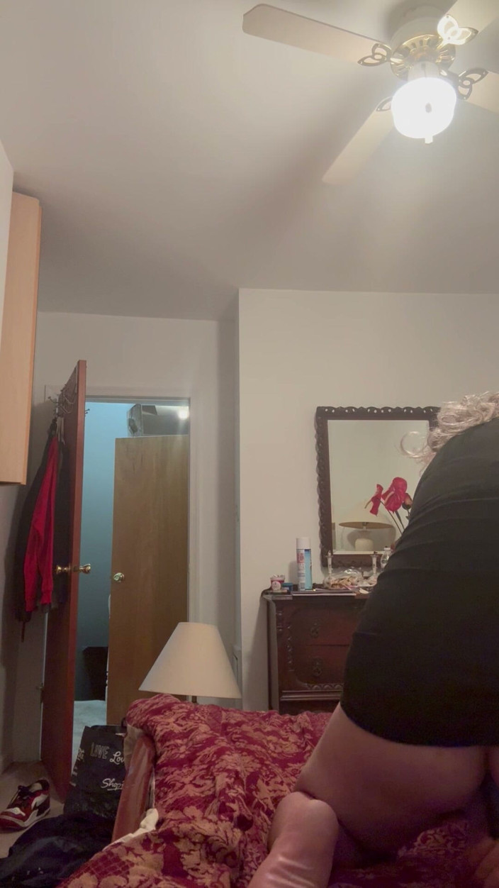 Kinky39: Black dress riding