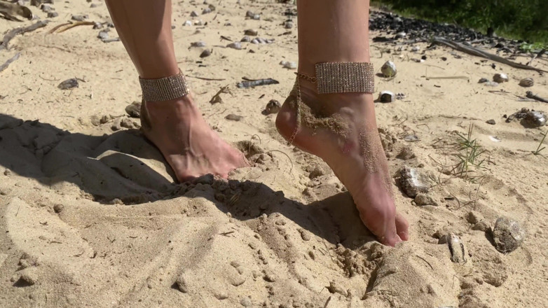 Secret Crush: SecretCrush4K - Geöltes modell pinkelt squirtet &amp; anal creampies am strand!