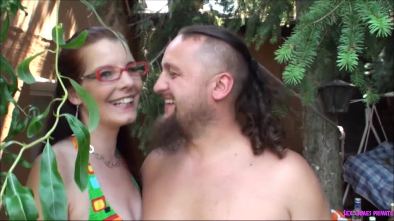 Czech Pornzone: Garten-bbq-orgie