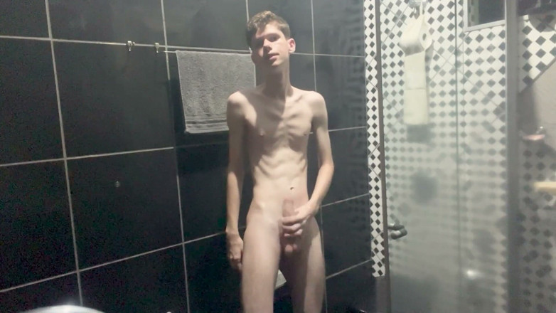 Kedoimath: Kedoimath - un twink che mostra solo il tuo corpo prima...