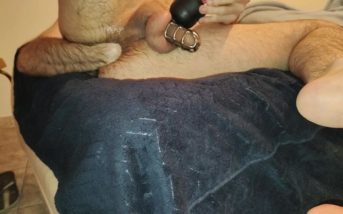 CcCrRr3321: Fängslad kuk