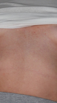 Dalla stimolazione dei capezzoli, le mutandine si bagnano molto