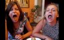 Solo Austria: Melady ve Cindy Eating