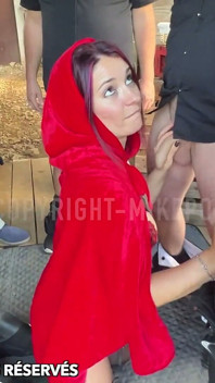 สาวน้อยของหนูน้อยหมวกแดงโดนหมู่หมาป่าเย็ดเป็นกลุ่ม
