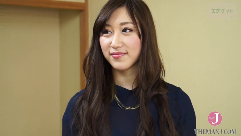 HotEntertainment: เธอพูดว่าไม่อยากได้งานที่ต้องถอดเสื้อผ้า แต่จริงๆ แล้วเธอรู้ตัวว่าเป็นสลัตสกปรกตัวเล็กๆ