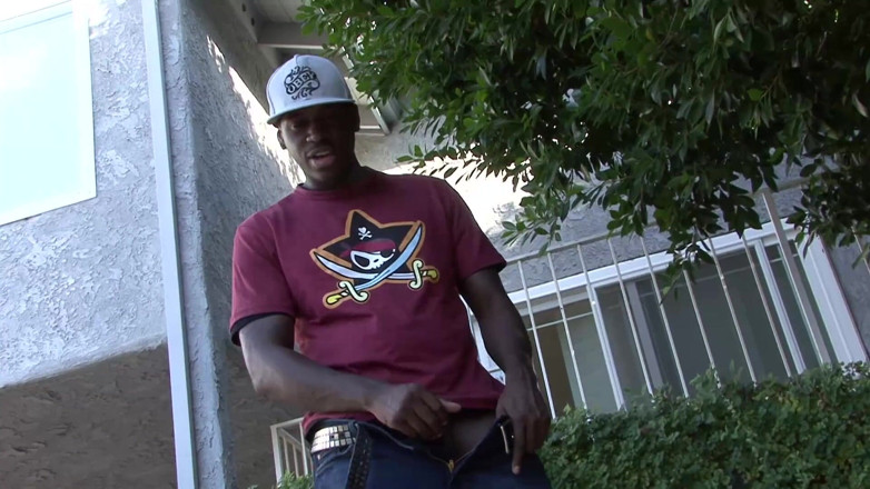 Black Market: Vollbusiges schätzchen wird von BBC geknallt