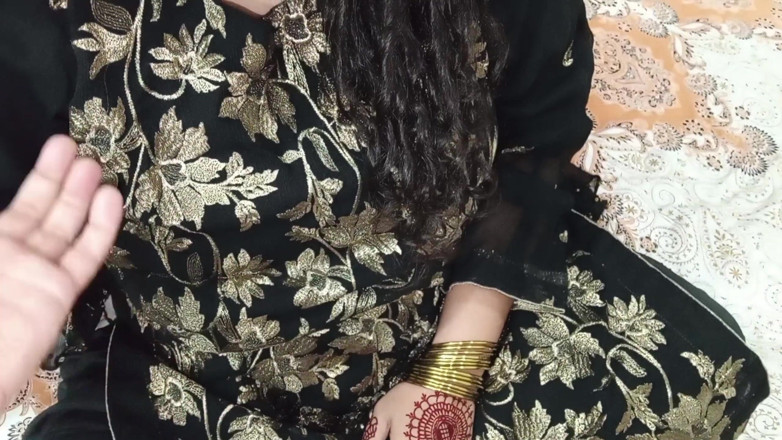 RedQueenRQ: The Secret Behind the Indian Bedroom Door