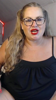 Lilys Little Bitch, awek montel matang bercakap kotor syurga