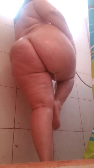 Riderqueen: Styvmamma dusch sexig bbw
