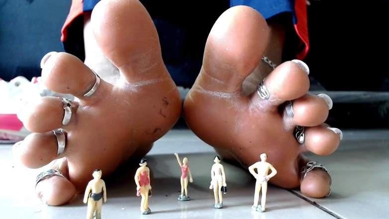 Maeling: Le scarpe da ginnastica piene di sorprese - il gruppo di...