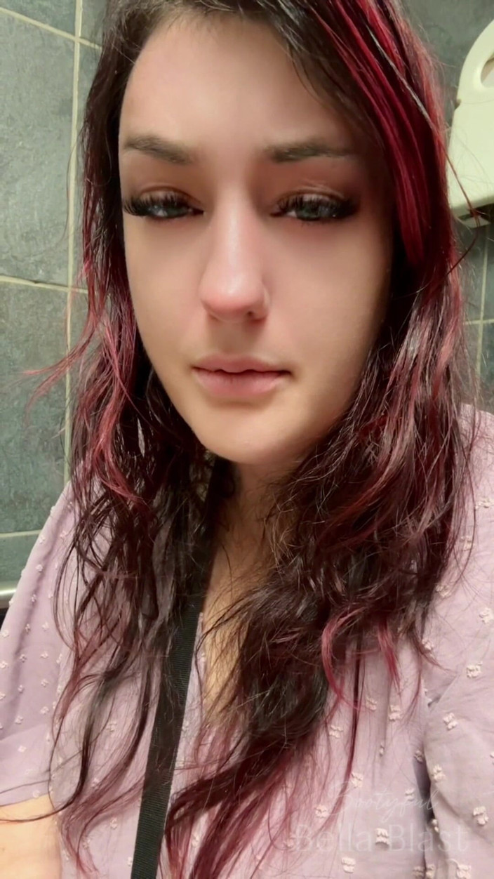 BellaBlast: Grandota en contacto visual, inodoro pedos y log plops - en...