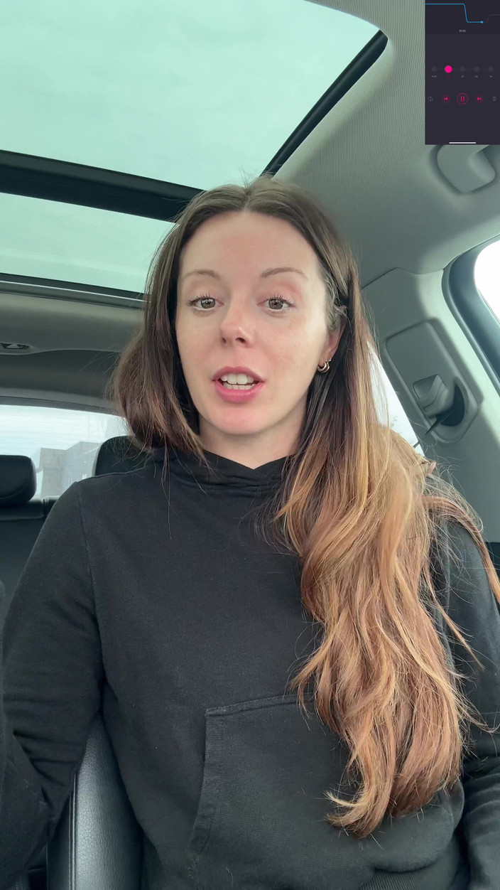 Nadia Foxx: 운전 중 따먹히는 캐나다 섹시녀!