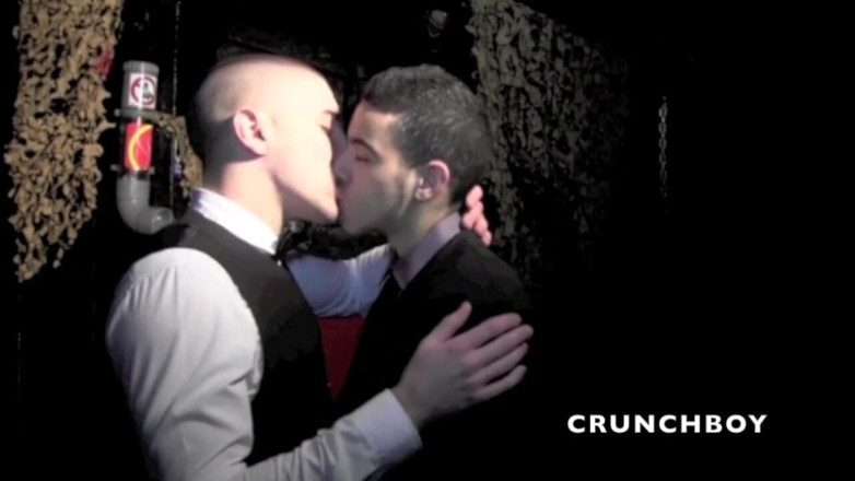 Crunch Boy: Matt Kenedy tarafından seyir halindeki heteroseksüel Arap