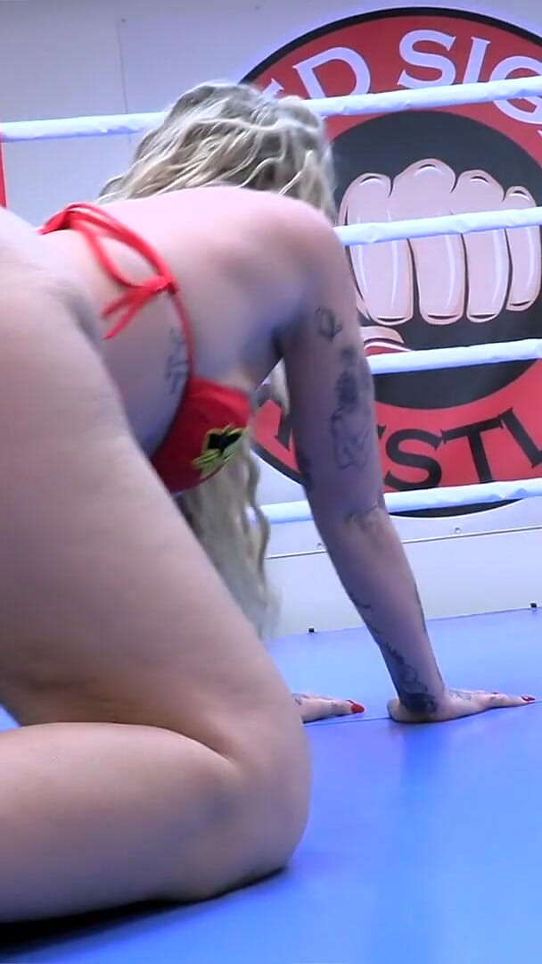 Red Sign Wrestling: Brianna Olivia Vs Robyn Quinn