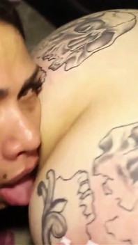 Sexo a três selvagem na sala: amigo me convida para foder sua esposa e amigo quente de sua enteada intenso oral, de quatro e limitle