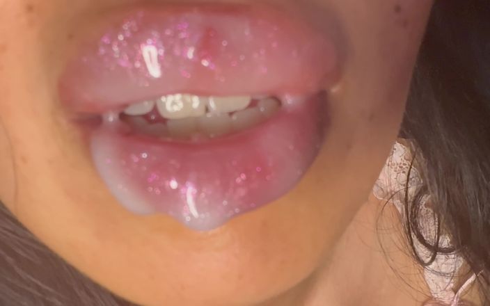 Asmr_mouth: Łup lipgloss kiedy całuję