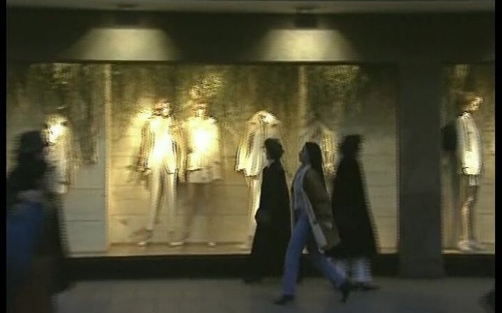 Deutsche Damen: Идеальная крошка из Германии сосет и любит ринг член