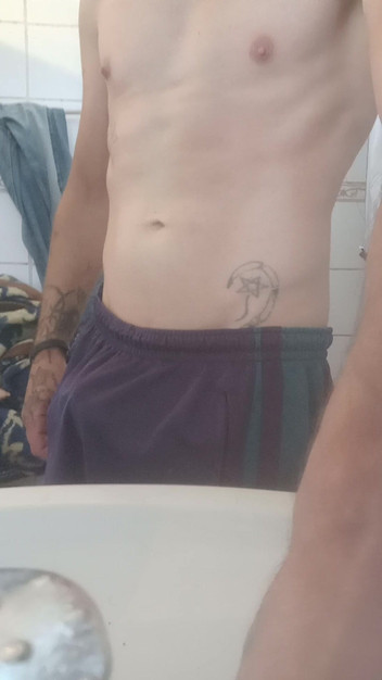 Amateur porn tugga: Amateur Guy Shows