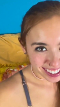 Ejaculează în pizda celui mai bun prieten al logodnicului tău