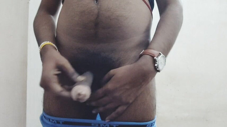 Prakashr: Paja casera con polla pequeña