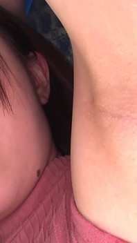 Sweaty, Sour Armpits Exposed in POV on the Sofa, Yuuha Kiriyama Sniffs, Licks, and Dribbles to Indulge Your Fetish