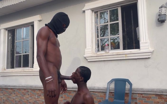 Thelittle_brown: , j’ai fait mon demi-frère le mien
