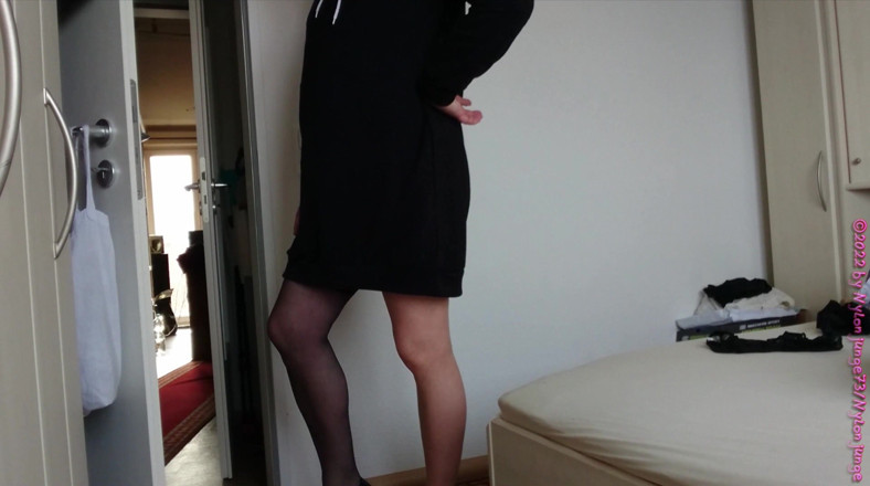 Carmen_Nylonjunge: Qué color de medias de nylon para el vestido # 2