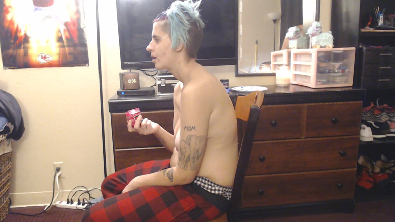 Abby Anna: Green haired changed to purple