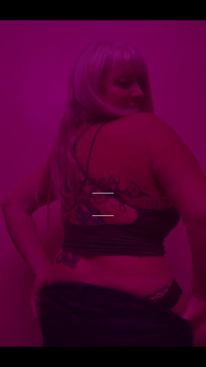 PaintedRose: Zła milfy rose to jest to, co chcę ci zrobić