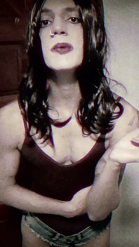 Cewek cantik ini cuma pengen dientot sama pria kaya trans