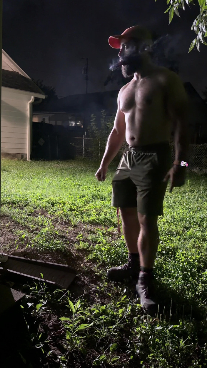 mascbeef95: Backyard Cigar, Cum and Piss