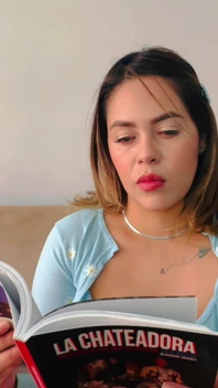 Culo colombiano senza paura di essere sentito giocare con la loro figa finché non viene attraverso la rosa delle loro fighe strette