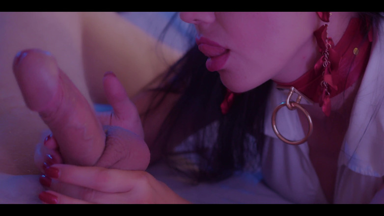 Alexa and Alex Moore: Lecherous Guy Fucks His MILF's and She Takes Real Female...