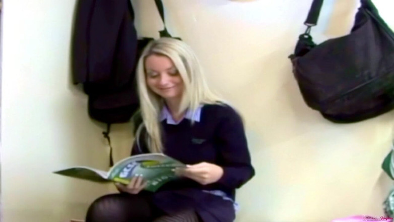 College Uniform: Photoshoot s Tessou