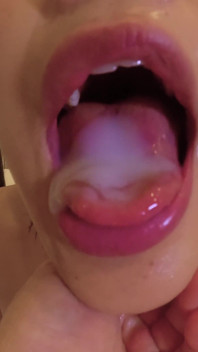 Japansk flicka första röv slicka munnen piss och sperma äta