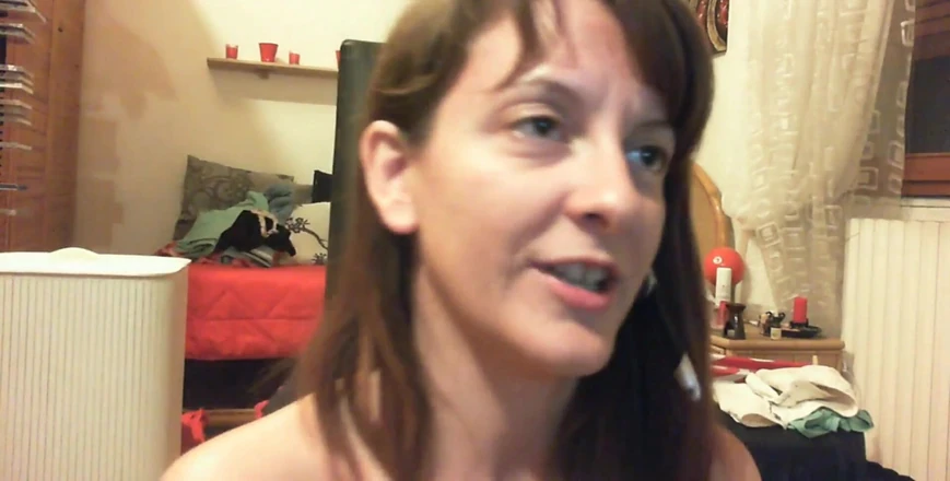 Nicoletta Embassi: Open Her Ass Near Your Nose - Do You Want to...