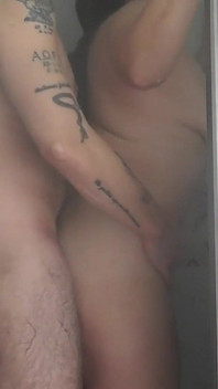 Fucking Busty Di Bilik Mandi.